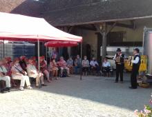 Groupe en visite dans les caves Borgniat venant du Treport .